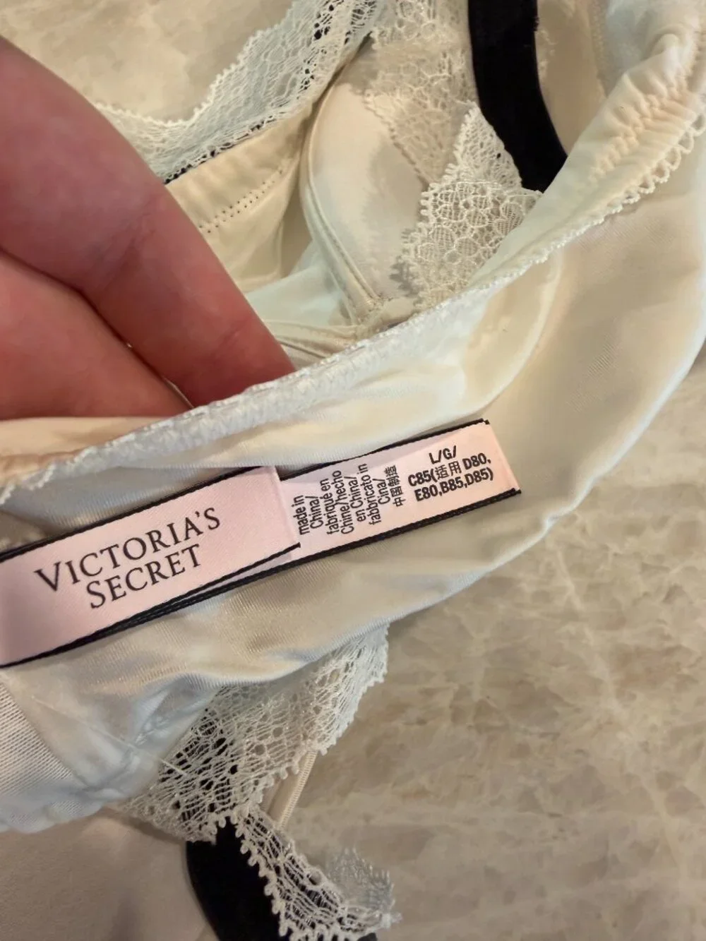 Victoria's Secret Padded Demi Bra/Bralette No‎ Wire Lace Trim Large